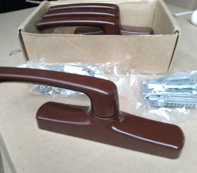 7CR/41 Ручка ригельная  для алюминиевых окон