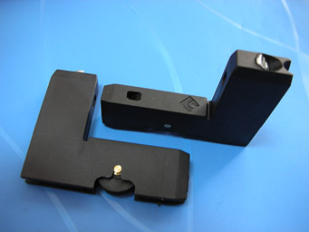 8RU/70 Угловая вставка + Ролик для москитной сетки