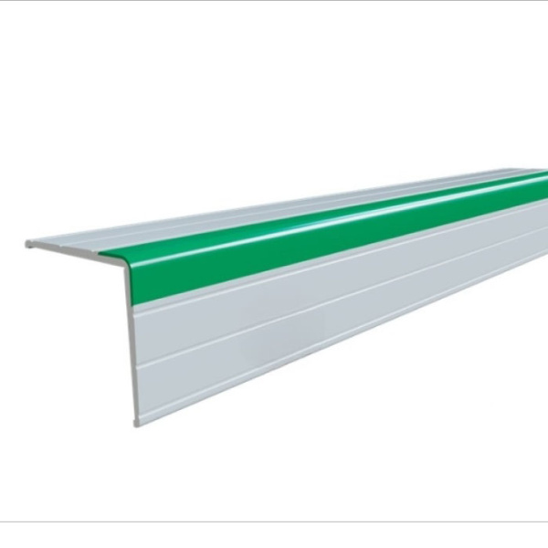 Накладка ПВХ для защиты углов