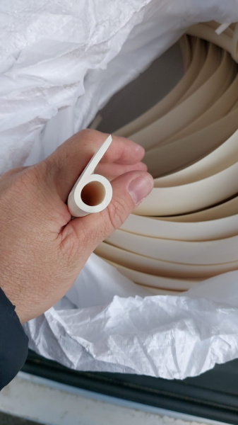 ВИГЕ 754152.035 для двери термошкафа  Р-образный силиконовый уплотнитель