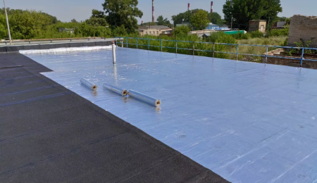 Безбитумная самоклеящаяся рулонная гидроизоляция кровли