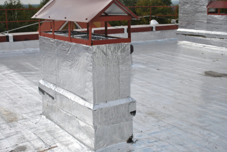 Безбитумная самоклеящаяся рулонная гидроизоляция кровли